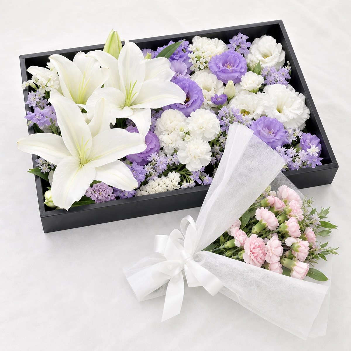 お別れ盆 洋花と百合